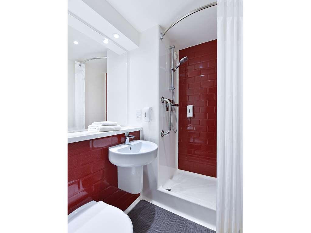 Travelodge Colwyn Bay Old Colwyn Phòng bức ảnh